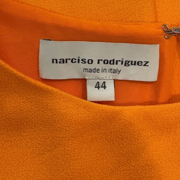 Narcisco Rodriguez crepe draped dress. - Picture 8 of 13